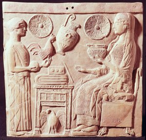 Placa que representa a una mujer ofreciendo regalos a una mujer sentada, de Locres, c.450 a.C. de Greek